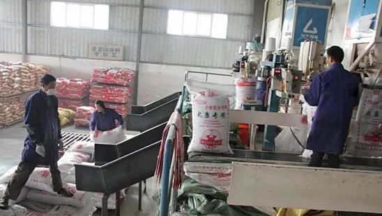 飼料廠車間腥臭味擾民，就用Dejing的凈飼料廠專用除臭劑.jpg